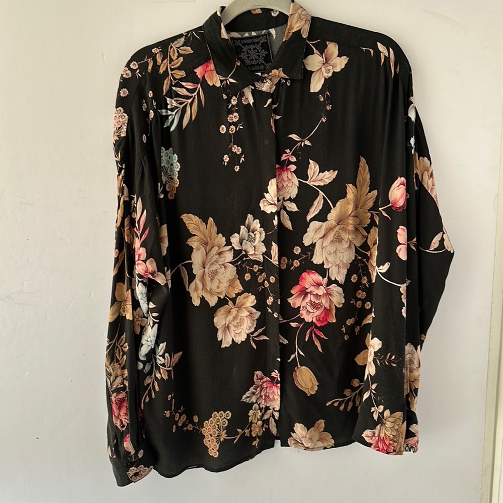 Final Offer as is JOHNNY WAS button down shirt in multi colors